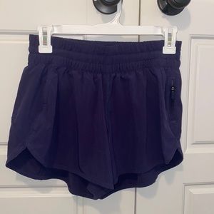 Lululemon tracker shorts